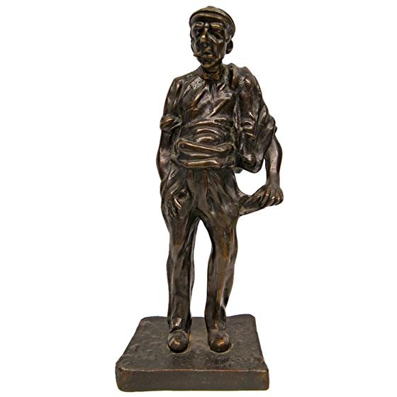 Bronzová socha muže 