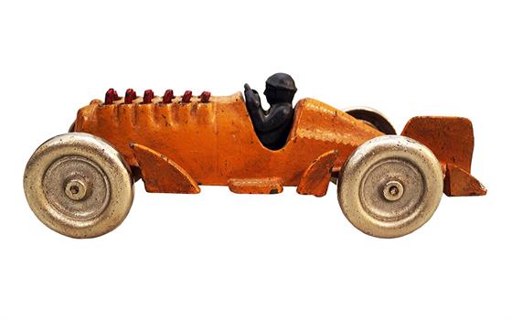 Kovové závodní mechanické auto 