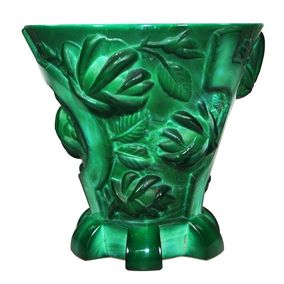 Malachitová váza ve stylu artdeko