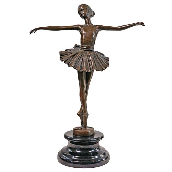 Bronzová socha baletky