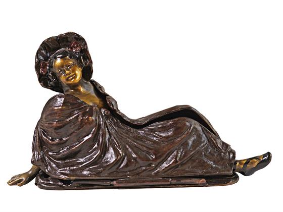 Bronzová soška ženy - erotický motiv