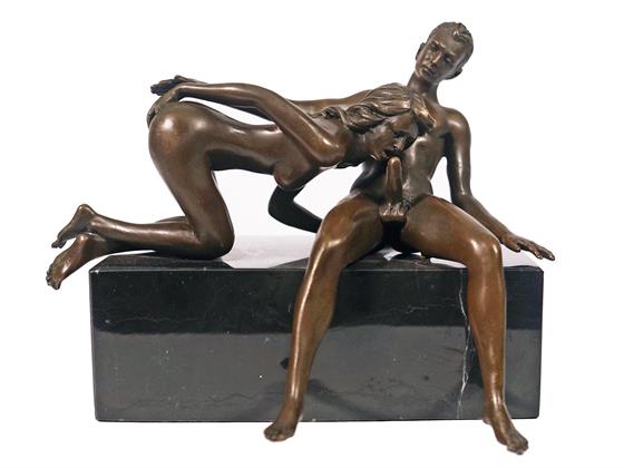 Bronzová socha - erotický motiv